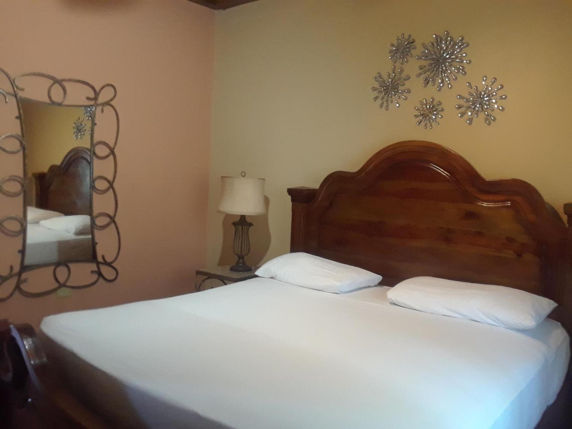 Spanish Dream Hotel كينغستون الغرفة الصورة