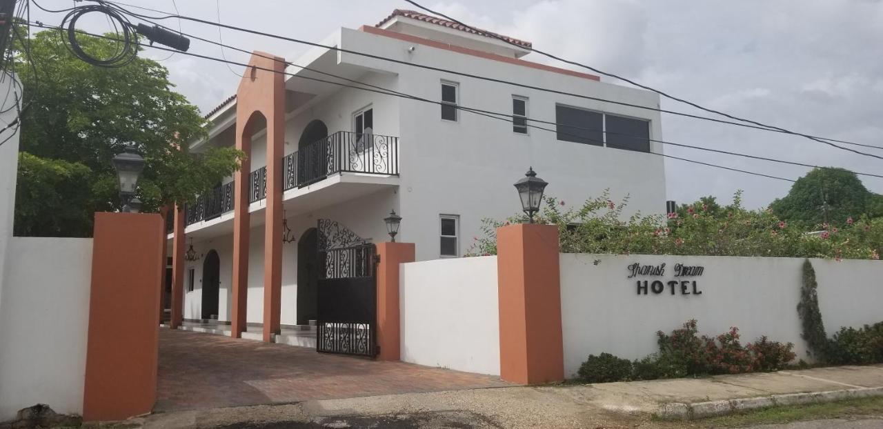 Spanish Dream Hotel كينغستون المظهر الخارجي الصورة