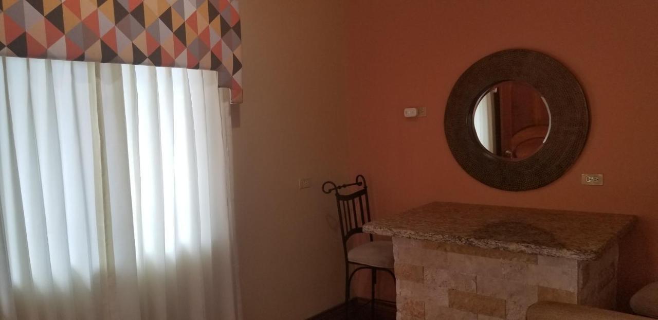 Spanish Dream Hotel كينغستون المظهر الخارجي الصورة